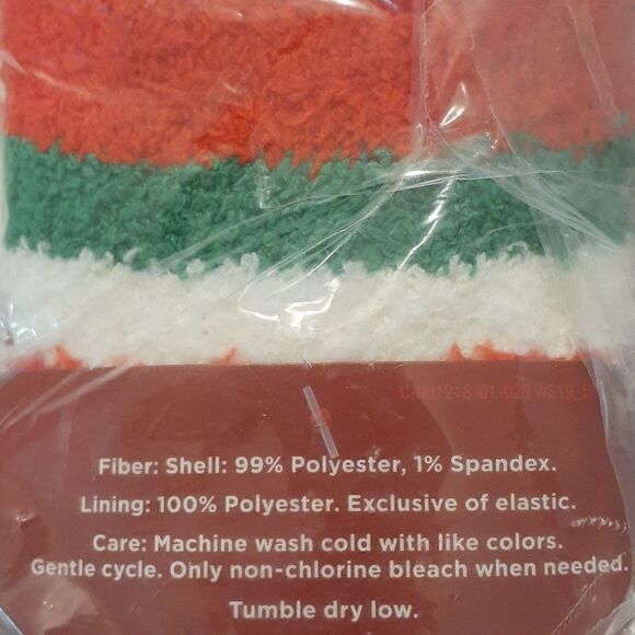 Christmas Socks 2 Pairs Per Package New - Picture 7 of 7